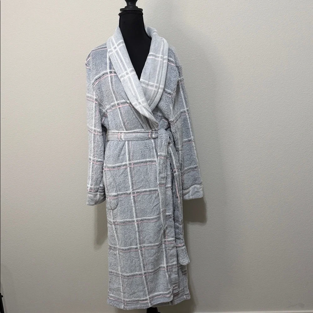 NWT Jaclyn Intimates  Gray Plaid Women's Robe
